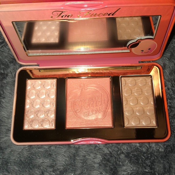 Too Faced Sweet Peach Glow - Picture 3 of 3